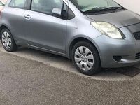 Usata Toyota Yaris 2006 Grigio Utilitaria