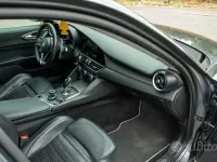 Usata Alfa Romeo Giulia 210 CV (154 kW) 2017 Grigio Berlina