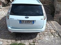 Usata Ford Focus 110 CV (80 kW) 2010 Bianco Station wagon