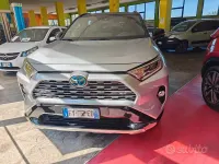 Usata Toyota RAV4 Hybrid Style 178 CV (130 kW) 2019 Grigio SUV