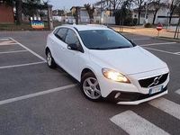 Usata Volvo V40 CC 120 CV (88 kW) 2018 Bianco Station wagon