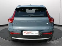 Usata Volvo XC40 Core 179 CV (131 kW) 2022 Grigio SUV