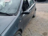 Usata Fiat Punto 69 CV (50 kW) 2005 Grigio Utilitaria