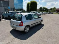 Usata Renault Clio II Dynamique 75 CV (55 kW) 2007 Grigio Berlina