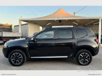Usata Dacia Duster Lauréate 109 CV (80 kW) 2016 Nero SUV