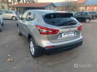 Usata Nissan Qashqai 131 CV (96 kW) 2018 Grigio SUV