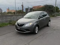 Usata Lancia Ypsilon Gold 69 CV (50 kW) 2016 Grigio Utilitaria