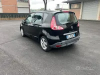 Usata Renault Scénic Luxe 110 CV (80 kW) 2011 Nero Monovolume