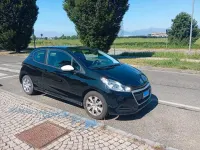 Usata Peugeot 208 Active 82 CV (60 kW) 2018 Nero Utilitaria