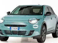 Nuova Fiat 600 Icon 136 CV (100 kW) 2026 Rosso SUV