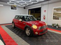 Usata Mini Cooper D 110 CV (80 kW) 2009 Rosso Utilitaria