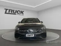 Usata Mercedes GLA200 Premium 150 CV (110 kW) 2022 Grigio montagna metallizzato SUV