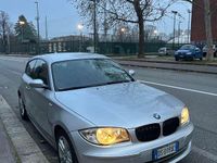 Usata BMW 116 122 CV (89 kW) 2009 Argento Utilitaria