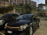 Usata Opel Astra GTC 130 CV (95 kW) 2008 Nero Coupé