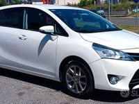 Usata Toyota Verso Active 124 CV (91 kW) 2013 Bianco Monovolume