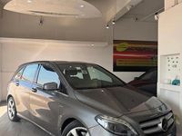 Usata Mercedes B180 Premium 109 CV (80 kW) 2012 Grigio Utilitaria