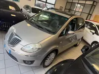 Usata Lancia Musa 90 CV (66 kW) 2009 Marrone Monovolume
