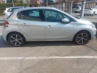 Usata Peugeot 208 2018 Grigio Utilitaria