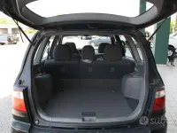 Usata Kia Carens 112 CV (82 kW) 2004 Nero Monovolume