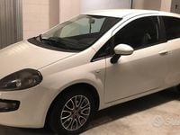 Usata Fiat Punto Evo 75 CV (55 kW) 2011 Bianco Utilitaria