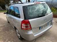 Usata Opel Zafira Enjoy 120 CV (88 kW) 2008 Grigio Monovolume
