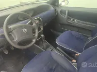 Usata Lancia Ypsilon 60 CV (44 kW) 2004 Grigio Utilitaria