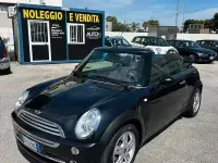 Begagnad Mini One Cabriolet 90 HK (66 kW) 2008 Svart Cab