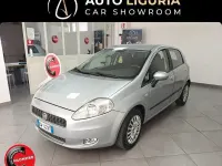 Usata Fiat Grande Punto Dynamic 89 CV (65 kW) 2009 Giallo Utilitaria