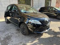 Usata Lancia Ypsilon Gold 69 CV (50 kW) 2024 Nero metallizzato Utilitaria