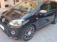 Usata VW up! Highline 75 CV (55 kW) 2014 Nero Utilitaria