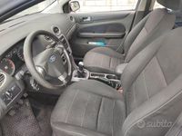 Usata Ford Focus 90 CV (66 kW) 2005 Grigio Station wagon
