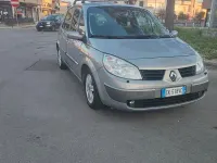 Usata Renault Scenic E-Tech 111 CV (81 kW) 2004 Grigio Monovolume