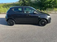 Usata Lancia Ypsilon 69 CV (50 kW) 2018 Nero Utilitaria