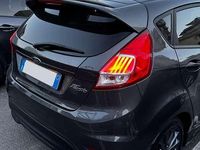 Usata Ford Fiesta ST-Line 95 CV (69 kW) 2017 Grigio Berlina