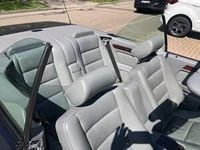 Usata Mercedes E300 220 CV (161 kW) 1992 Blu Cabrio