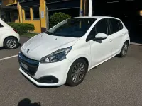 Usata Peugeot 208 Active 75 CV (55 kW) 2016 Bianco Utilitaria