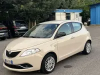 Usata Lancia Ypsilon Platinum 69 CV (50 kW) 2017 Giallo Utilitaria
