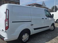 Usata Ford Transit Custom Trend 131 CV (96 kW) 2022 Bianco / pastello Berlina