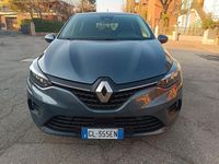 Usata Renault Clio V 140 CV (102 kW) 2022 Grigio Berlina