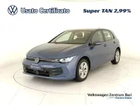 Usata VW Golf VIII Life 116 CV (85 kW) 2025 Blu Berlina