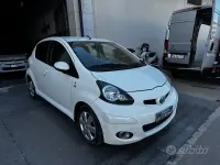Usata Toyota Aygo 68 CV (50 kW) 2012 Bianco Utilitaria