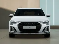 Nuova Audi A3 e-tron Design 204 CV (150 kW) 2026 Bianco ghiacciaio metallizzato Utilitaria