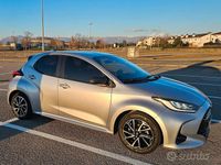 Usata Toyota Yaris 120 CV (88 kW) 2022 Grigio Utilitaria