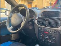 Usata Fiat Punto 86 CV (63 kW) 2003 Blu Utilitaria