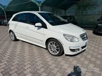 Usata Mercedes B200 Executive 140 CV (102 kW) 2011 Bianco Utilitaria