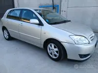 Usata Toyota Corolla Verso 110 CV (80 kW) 2006 Grigio Monovolume