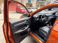 Usata MG ZS Luxury 106 CV (77 kW) 2023 Berlina