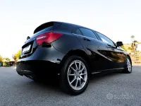 Usata Mercedes A180 109 CV (80 kW) 2013 Nero Utilitaria