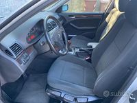 Usata BMW 318 1999 Grigio Berlina