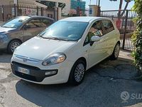 Usata Fiat Punto 75 CV (55 kW) 2010 Bianco Utilitaria
